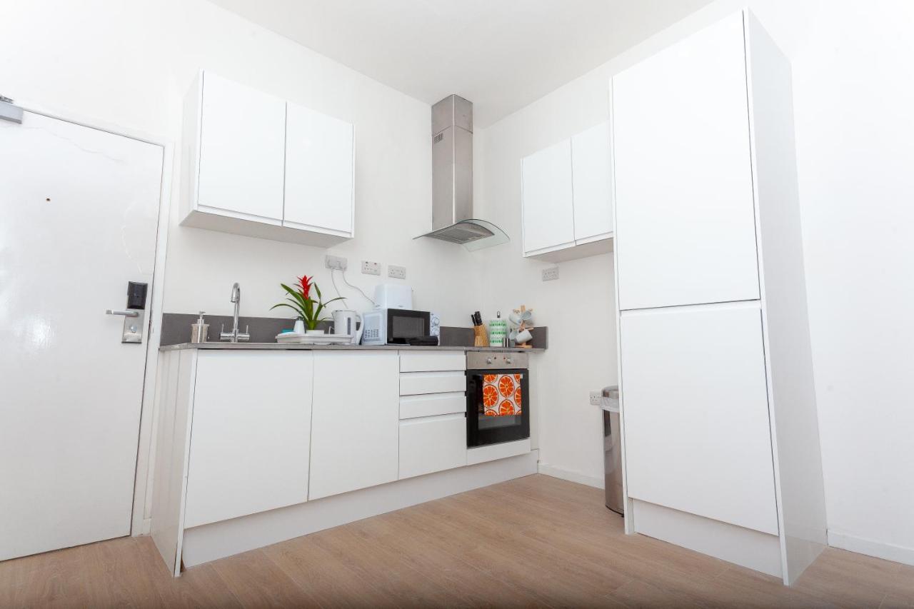 One Bedroom Serviced Apartments Flat 311 Бирмингем Экстерьер фото
